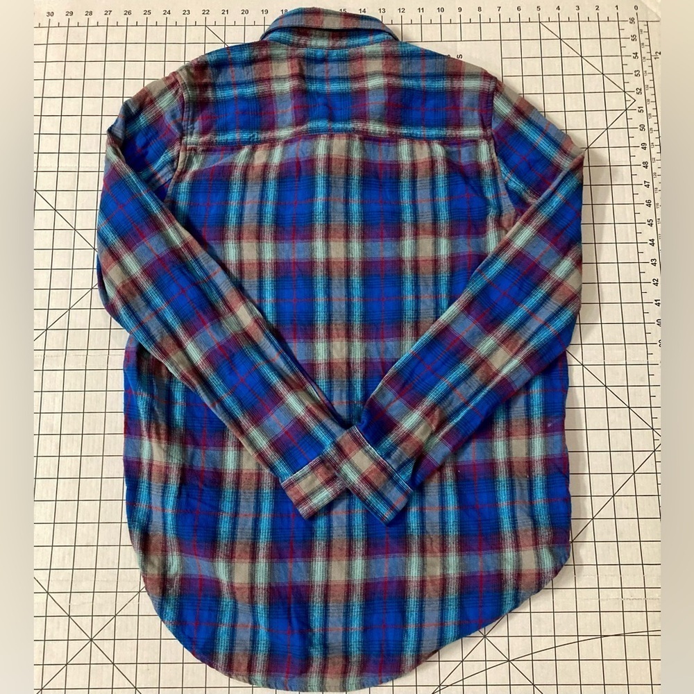 Vans Women’s XL Blue/Red Button Down Shirt - Picture 5 of 7